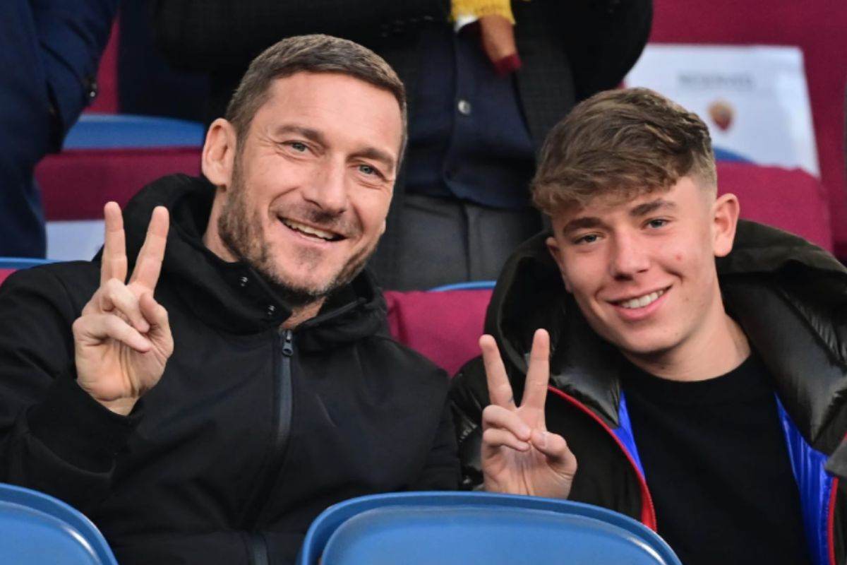 Francesco Totti allo stadio con il figlio Christian