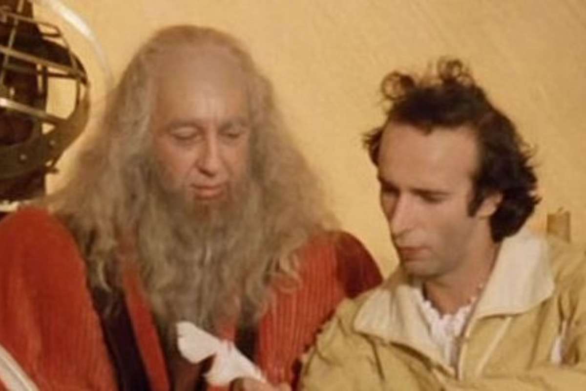 Roberto Benigni e Paolo Bonacelli in Non ci resta che piangere